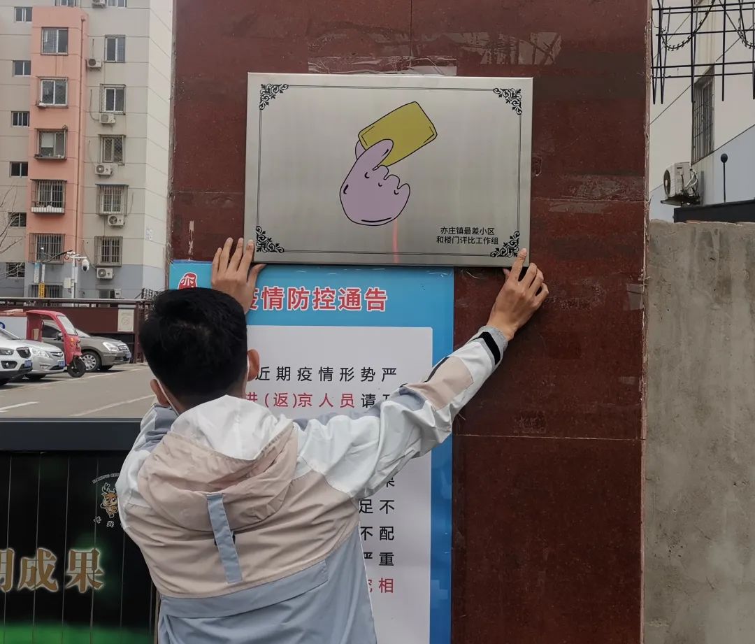 DƬ